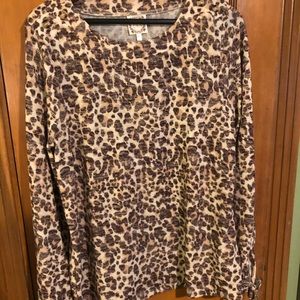 Tiger print long sleeve light sweater.